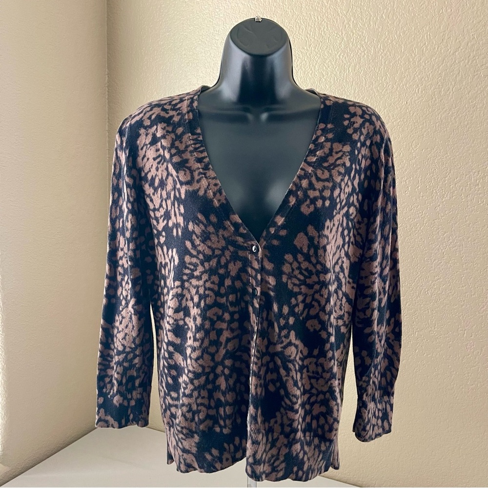 🛍️3/$15🛍️ LOFT Cardigan Lightweight Sweater M Black Brown